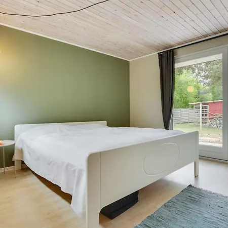 Nannah - 250m From The Sea By Interhome